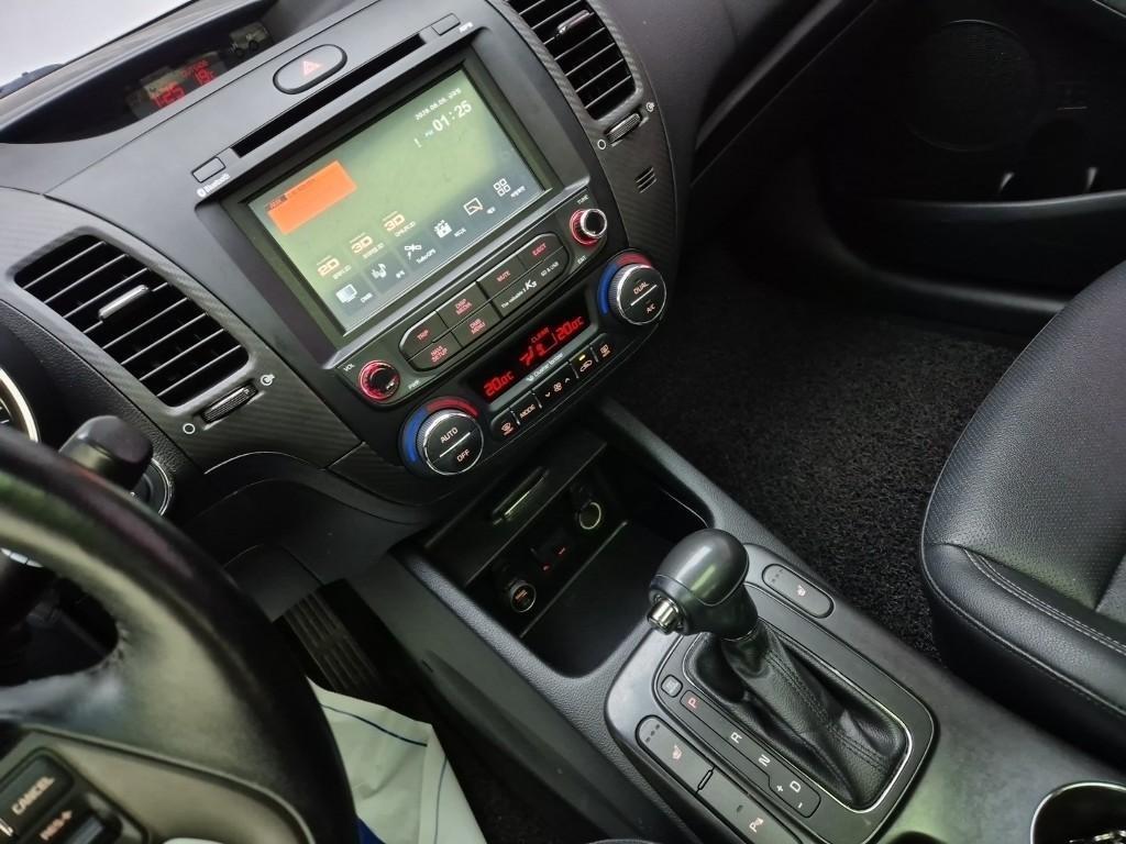 KIA K3 - Vista 9