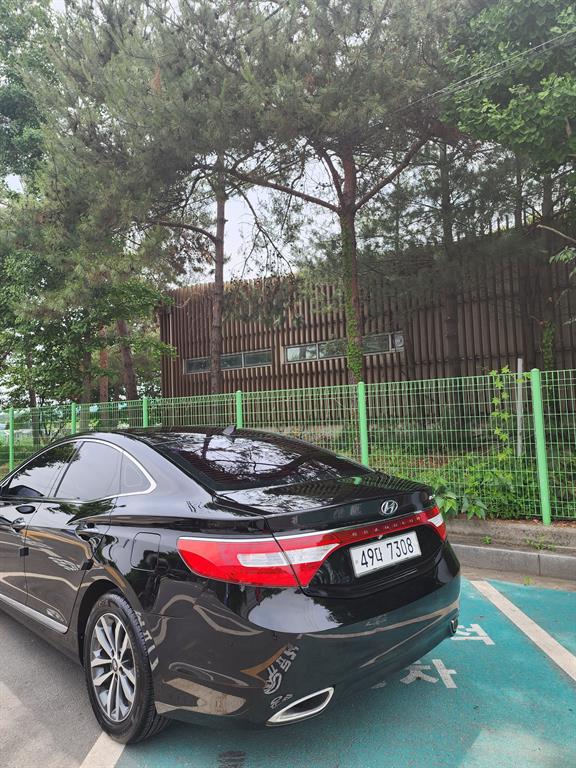 HYUNDAI Grandeur - Vista 3