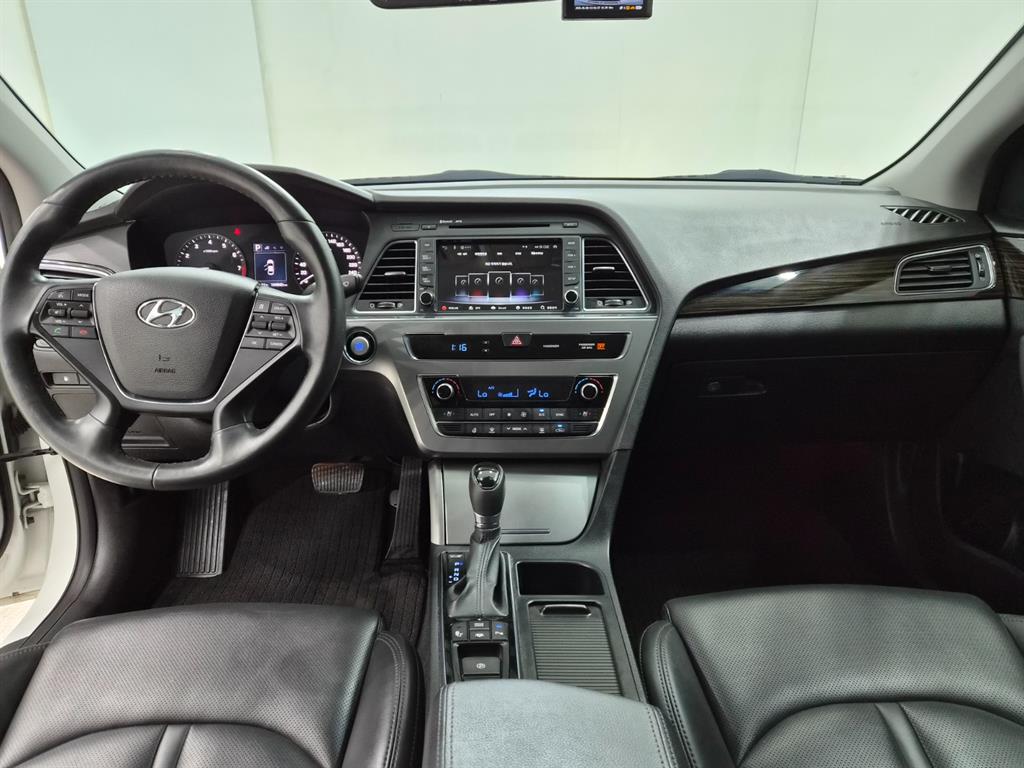 HYUNDAI Sonata - Vista 6