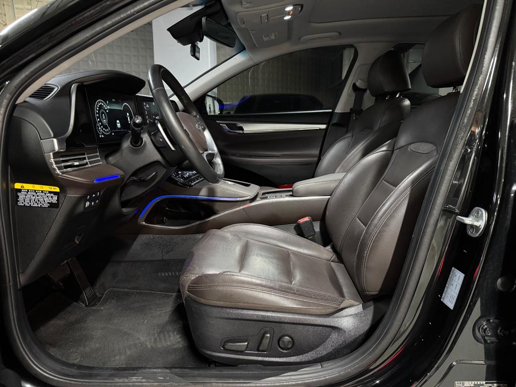 HYUNDAI Grandeur - Vista 6