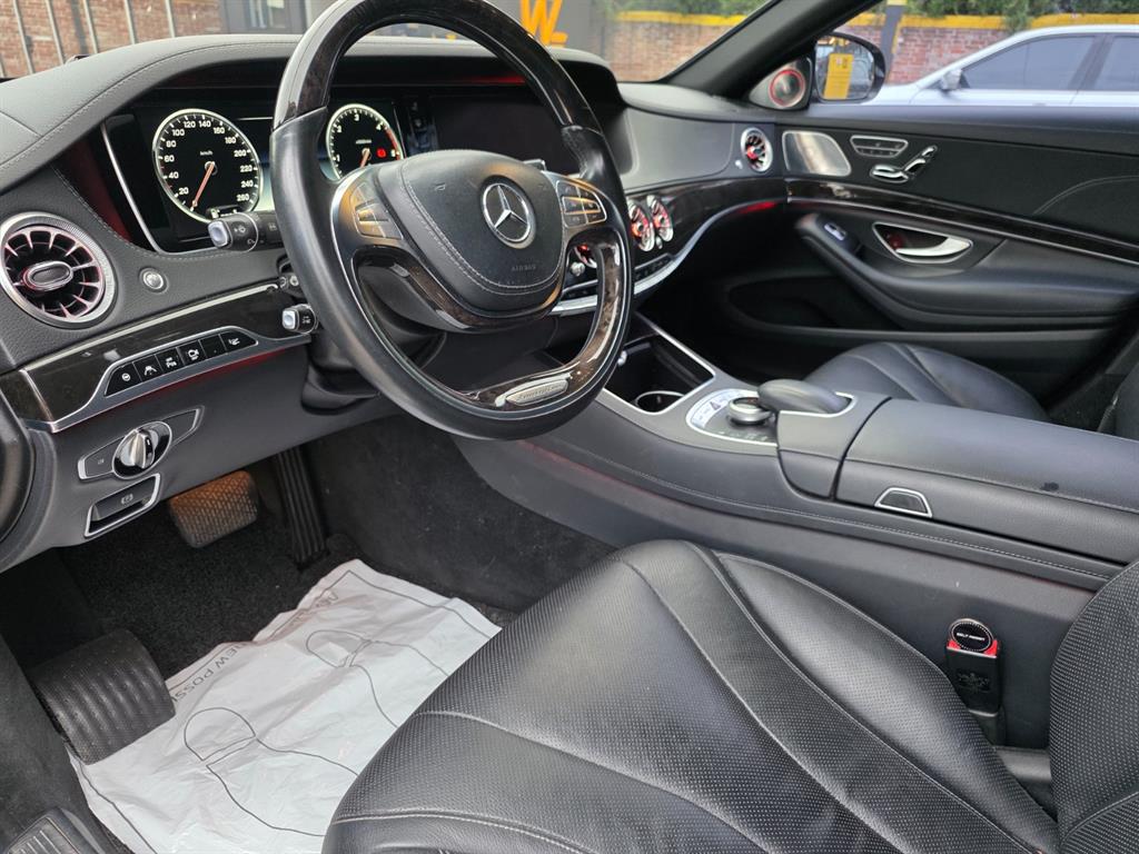 Mercedes Benz S Class - Vista 5