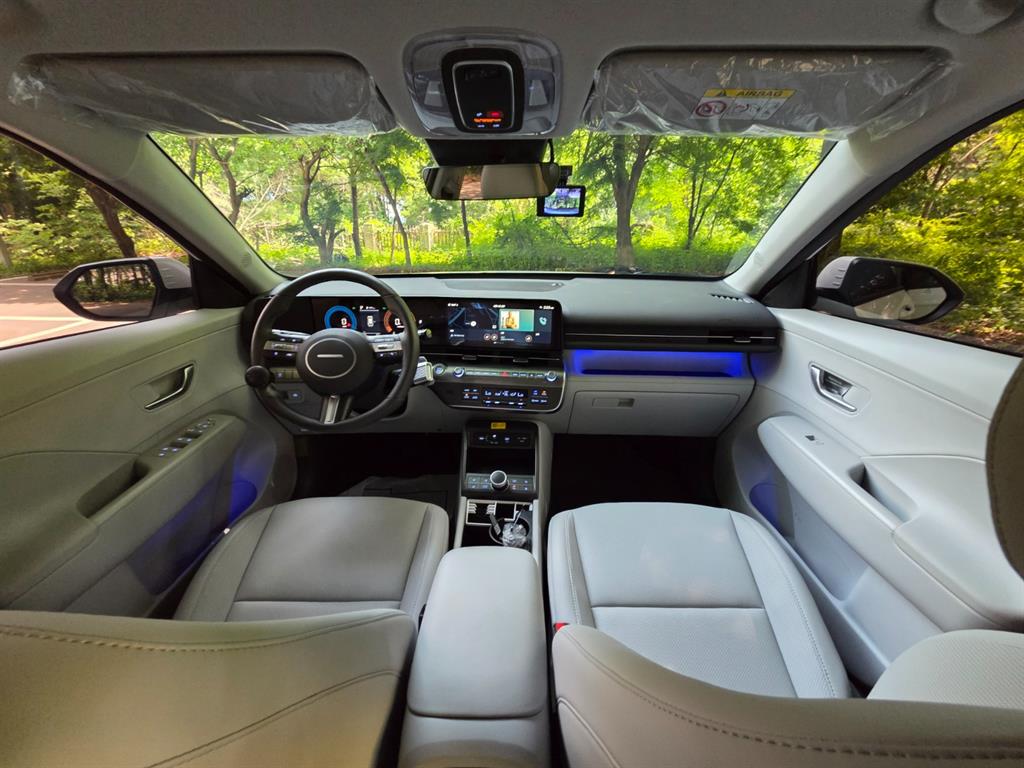 HYUNDAI Kona - Vista 7