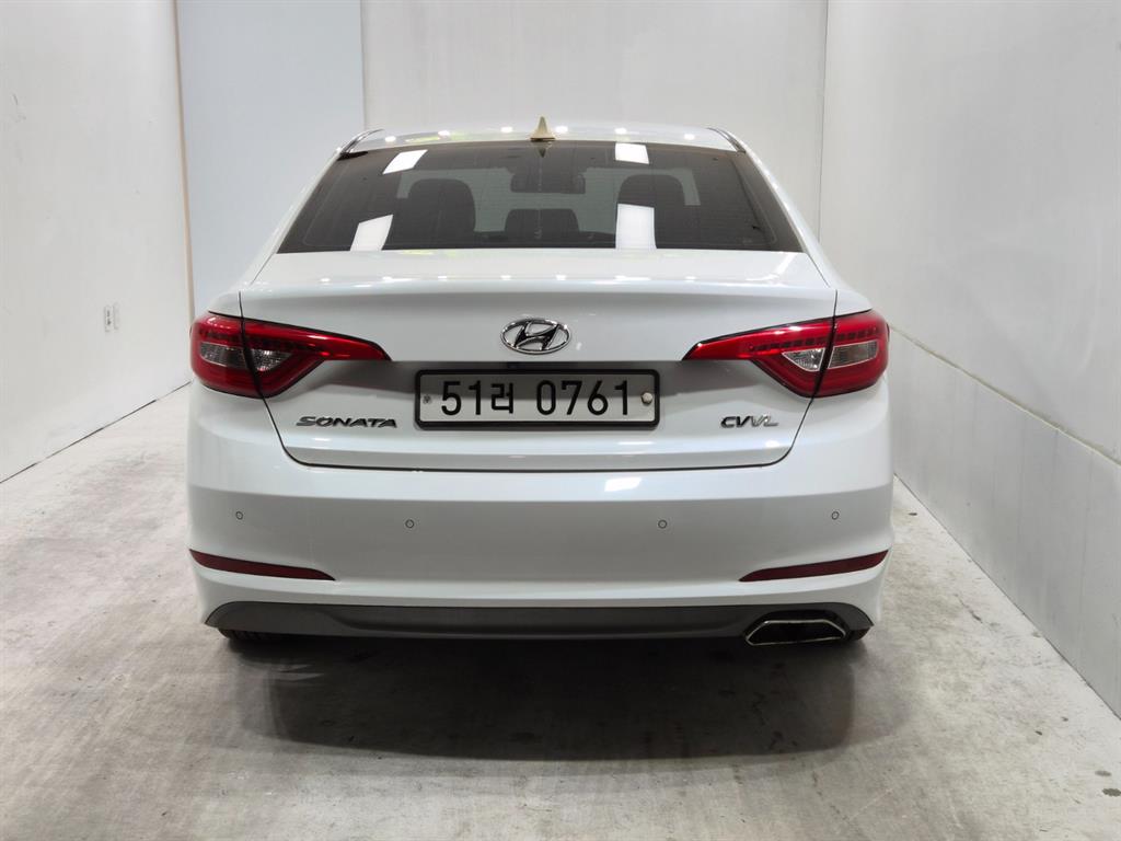 HYUNDAI Sonata - Vista 3