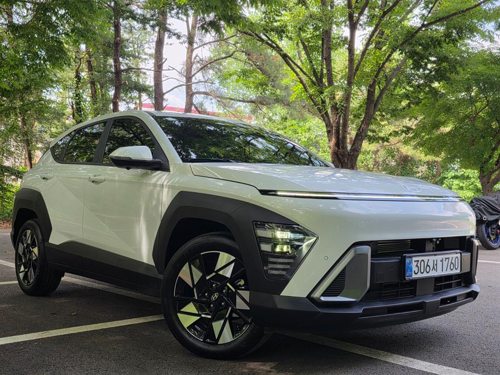 HYUNDAI Kona - Vista 9