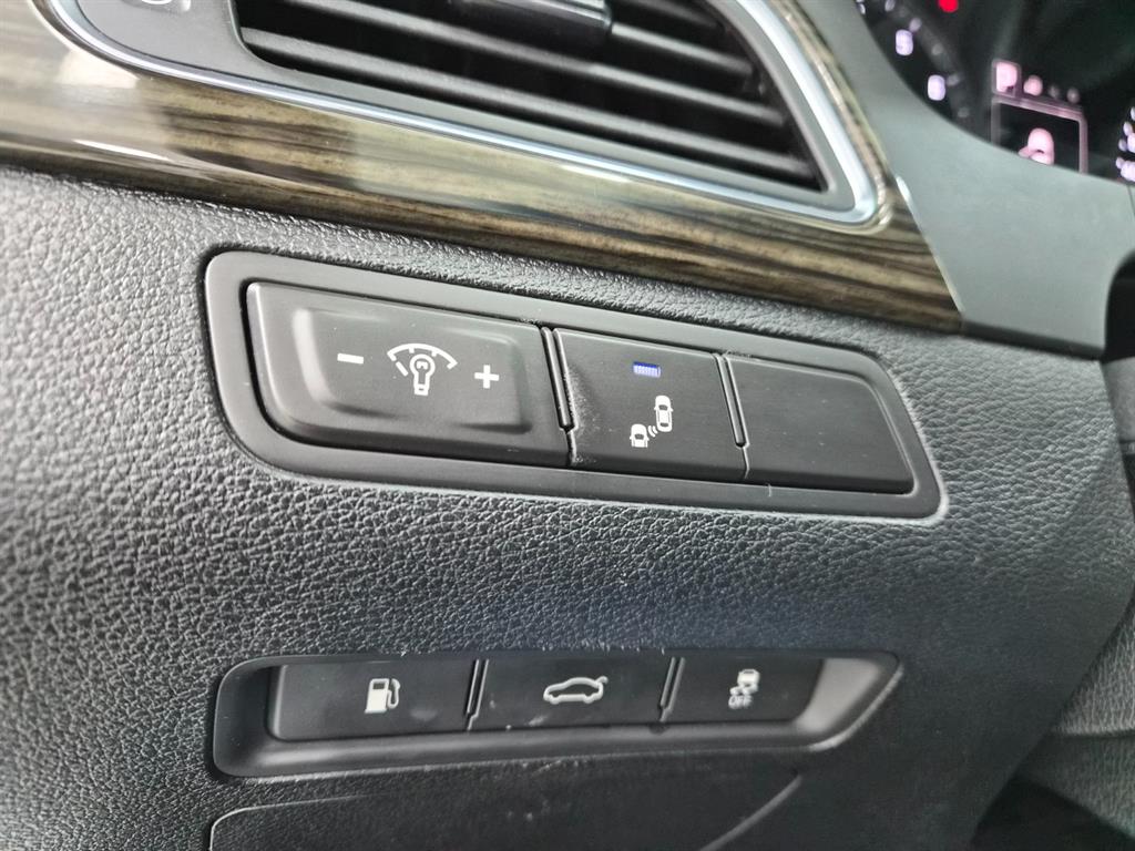 HYUNDAI Sonata - Vista 11