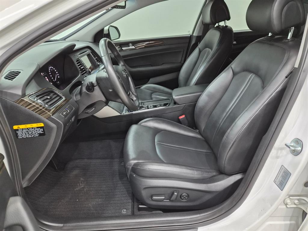 HYUNDAI Sonata - Vista 9