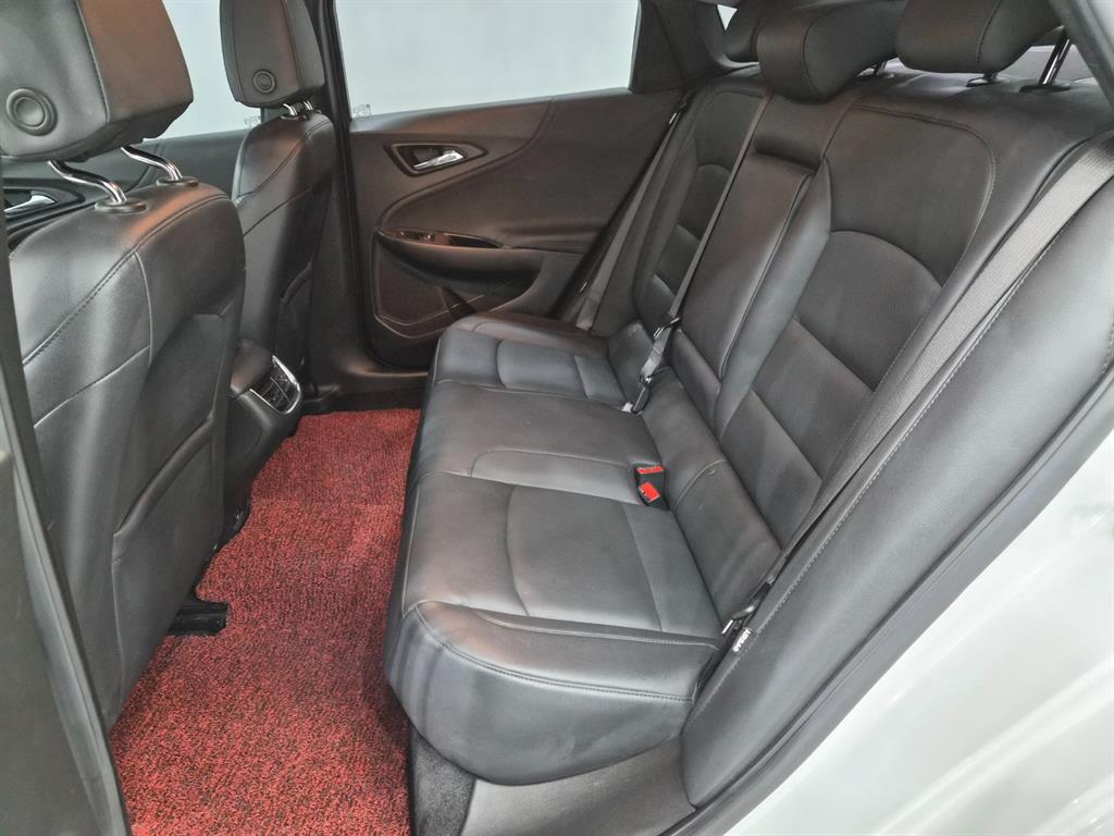 Chevrolet Malibu - Vista 5