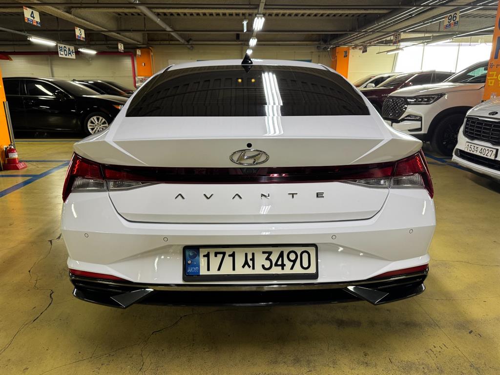 HYUNDAI Avante - Vista 6