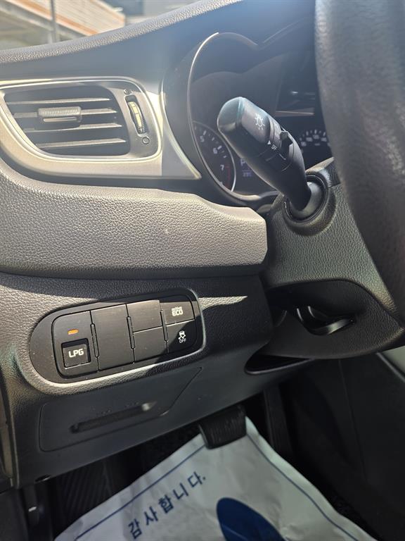KIA Carens 2016 Azul - Importación desde Corea - HF Imports Iquique - Foto 16