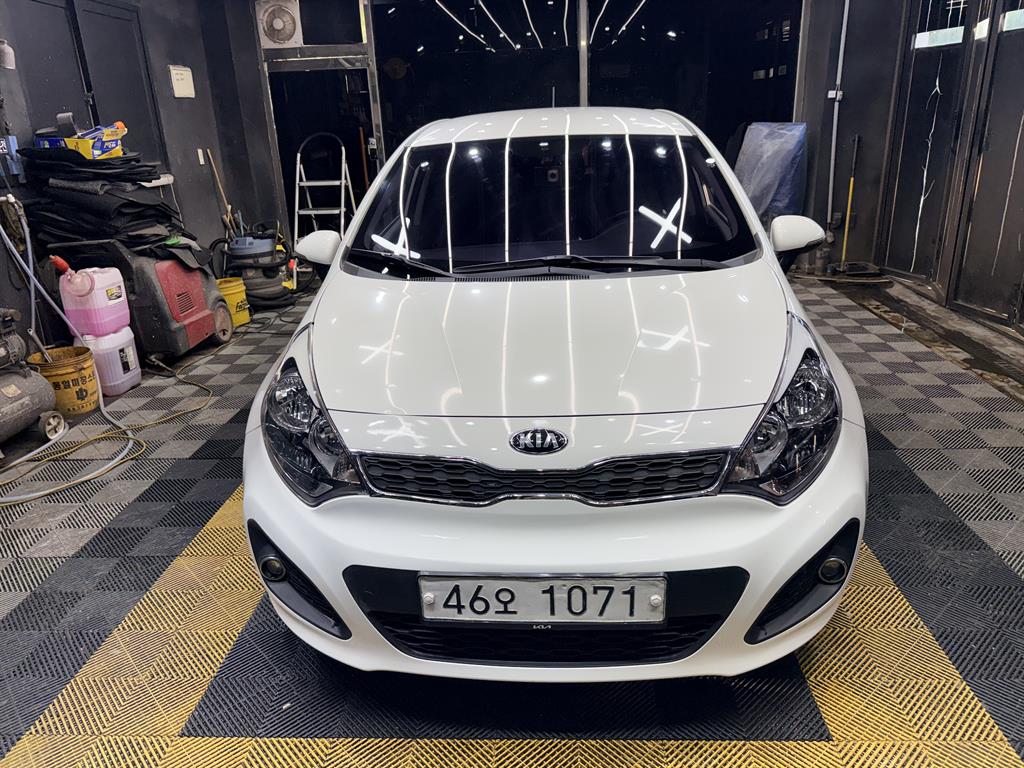 KIA Pride 2014 Blanco - Importación desde Corea - HF Imports Iquique - Foto 1