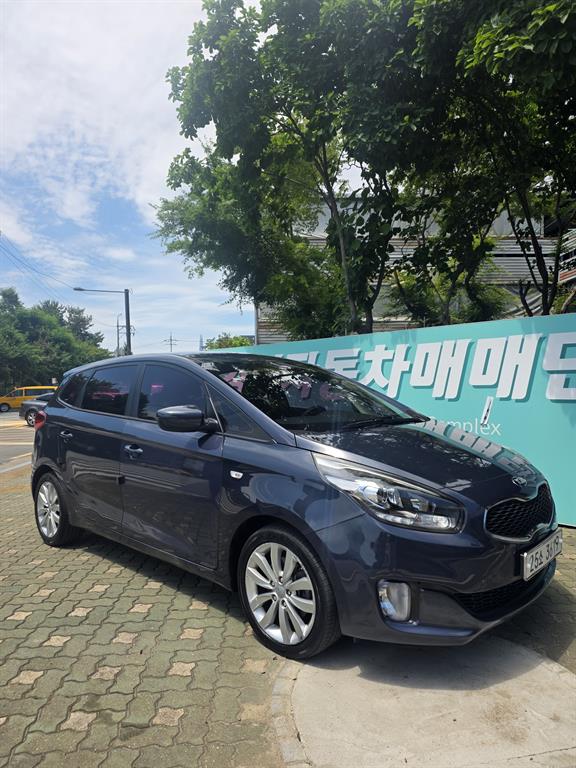 KIA Carens - Vista 7
