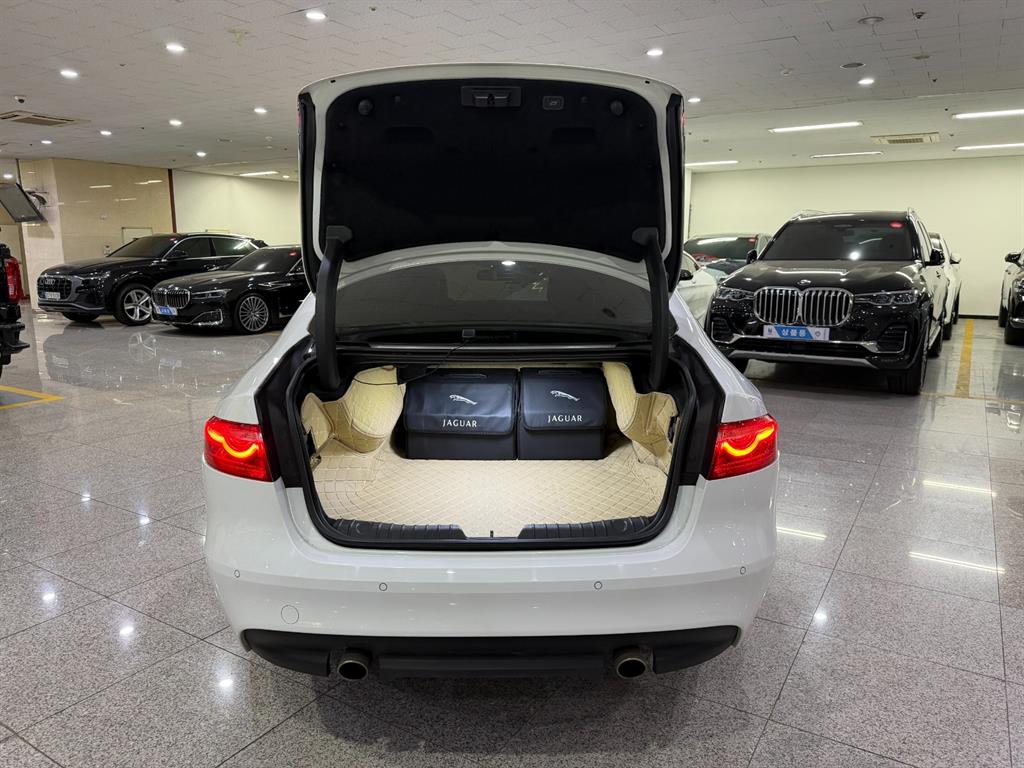 Jaguar XF 2018 Blanco - Importación desde Corea - HF Imports Iquique - Foto 19