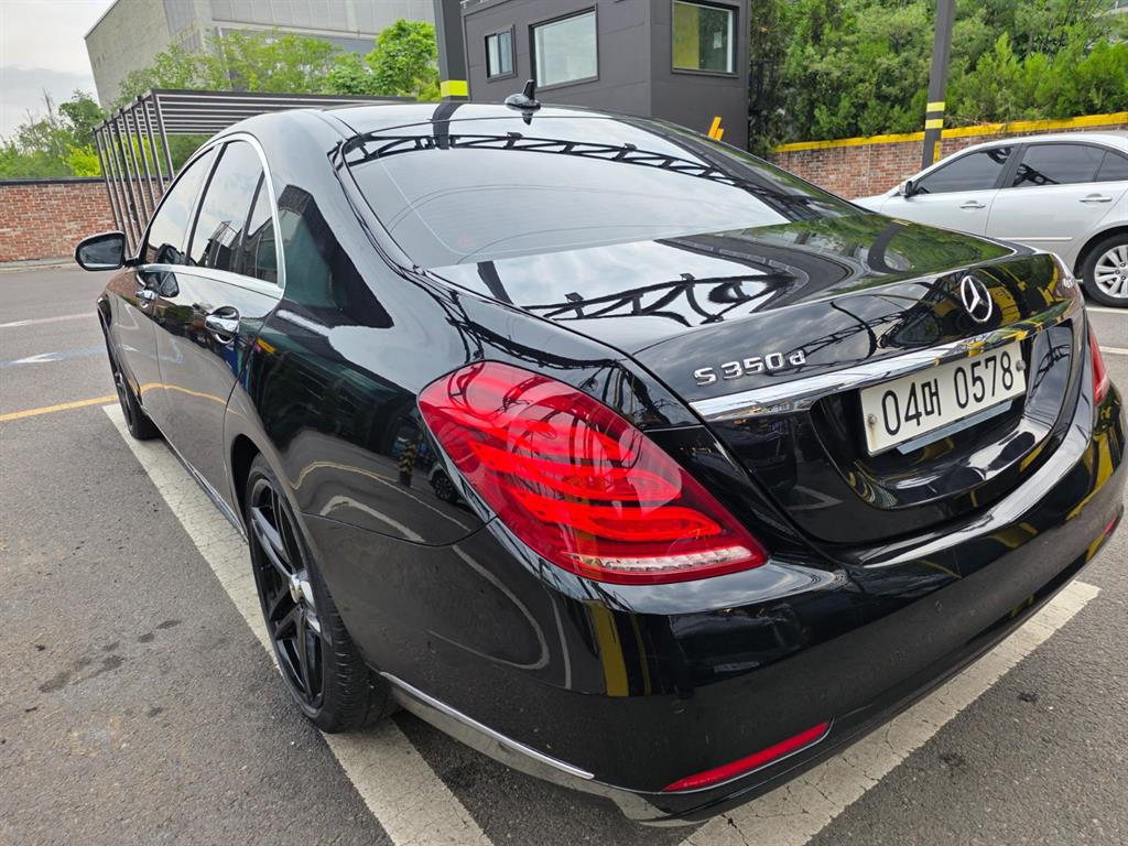 Mercedes Benz S Class - Vista 3