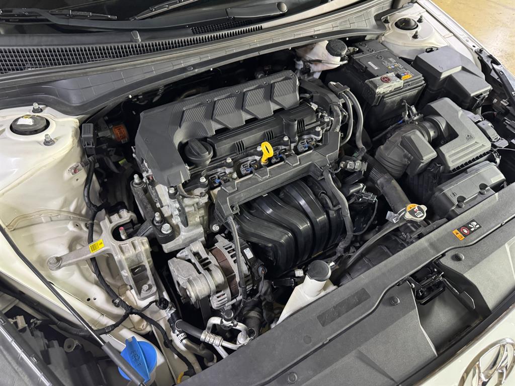 HYUNDAI Avante - Vista 7