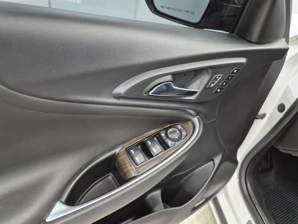 Chevrolet Malibu - Vista 11