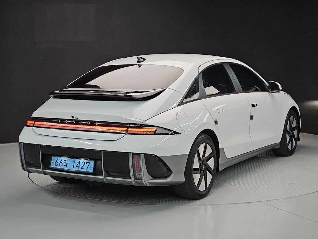 HYUNDAI Ioniq 6 - Vista 4