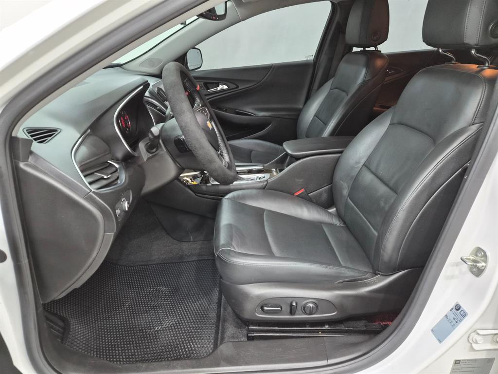 Chevrolet Malibu - Vista 10