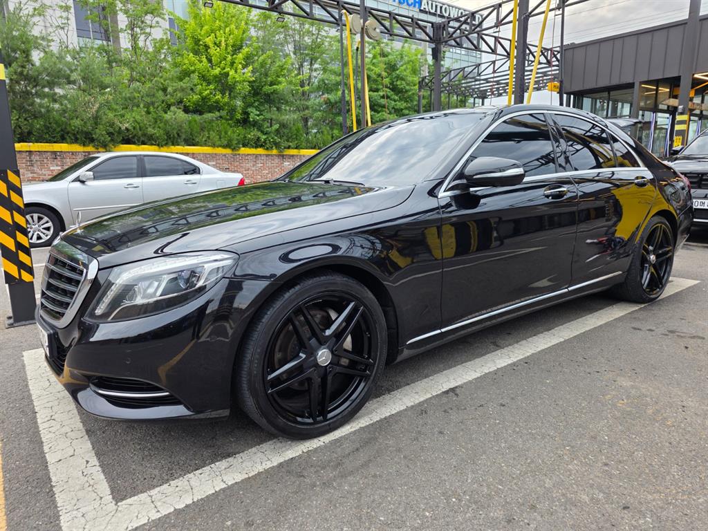 Mercedes Benz S Class - Vista 2