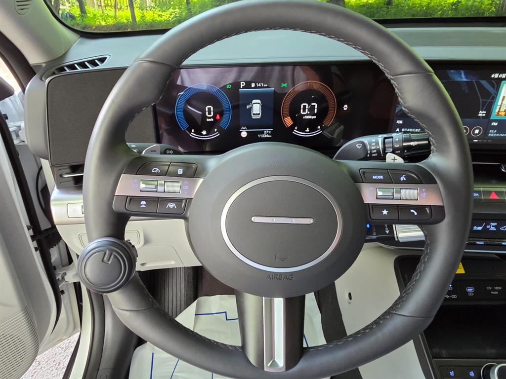 HYUNDAI Kona - Vista 11