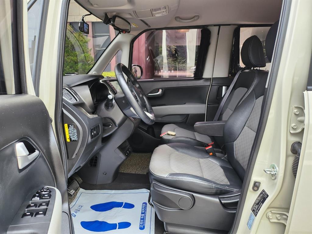 KIA Ray - Vista 10