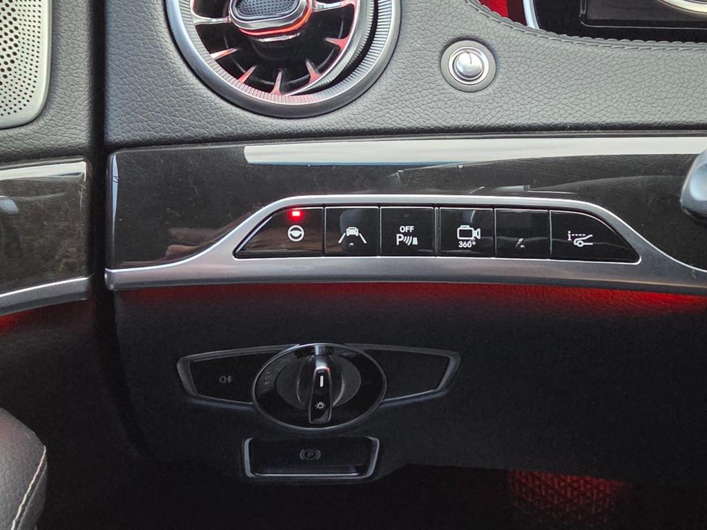 Mercedes Benz S Class - Vista 12
