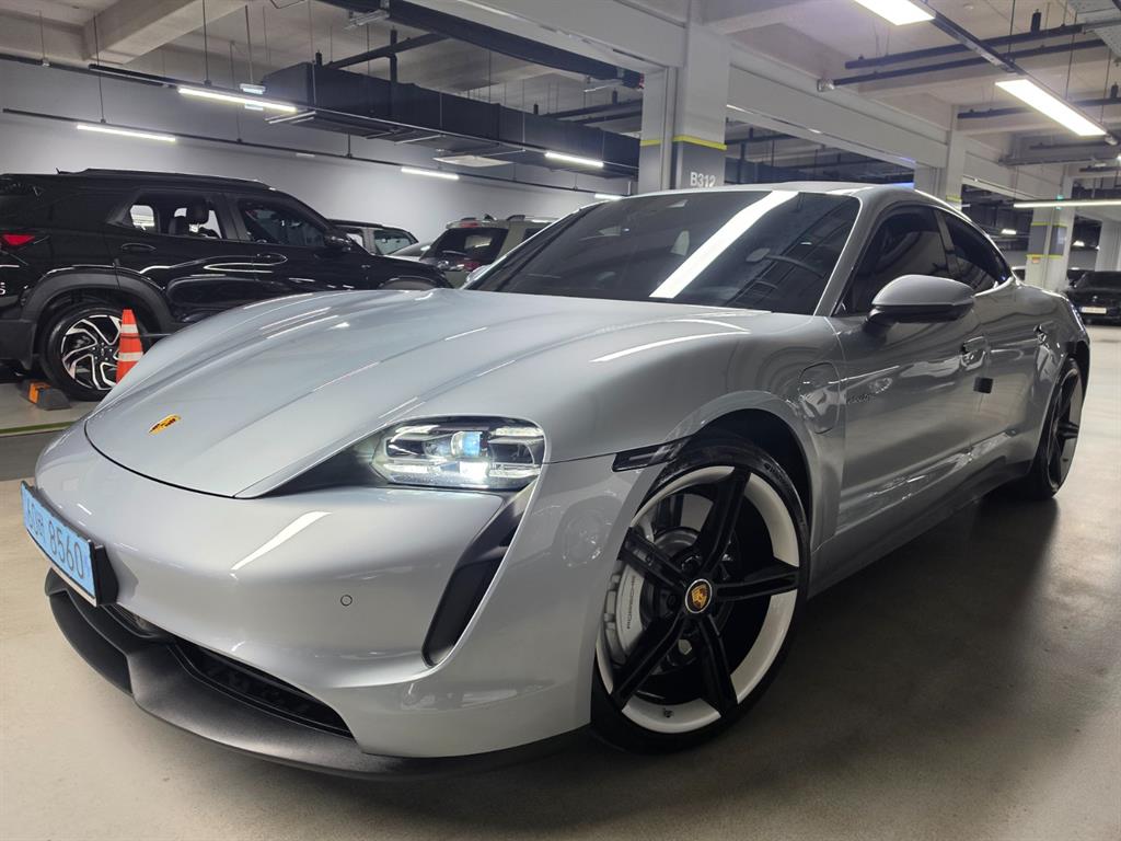 Porsche Taycan 2022 Plateado - Importación desde Corea - HF Imports Iquique - Foto 1