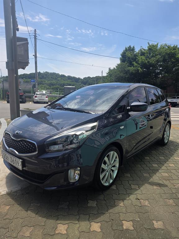 KIA Carens - Vista 2