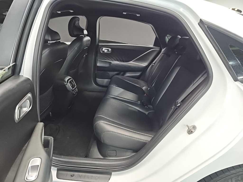 HYUNDAI Ioniq 6 - Vista 12