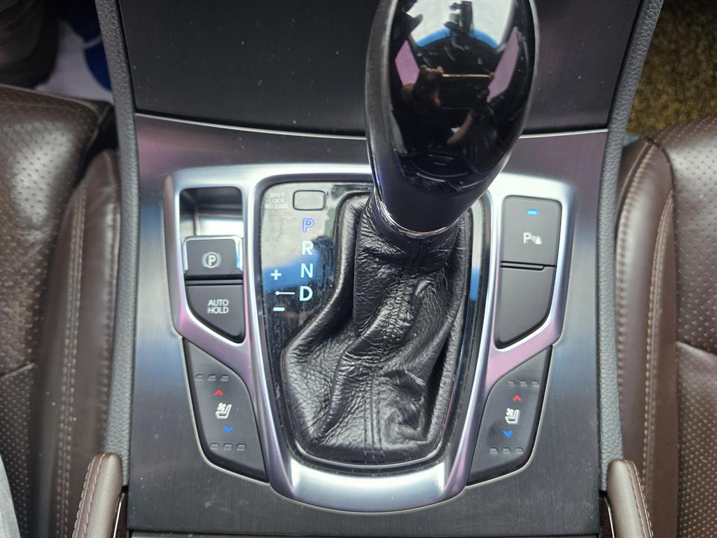 HYUNDAI Grandeur - Vista 10