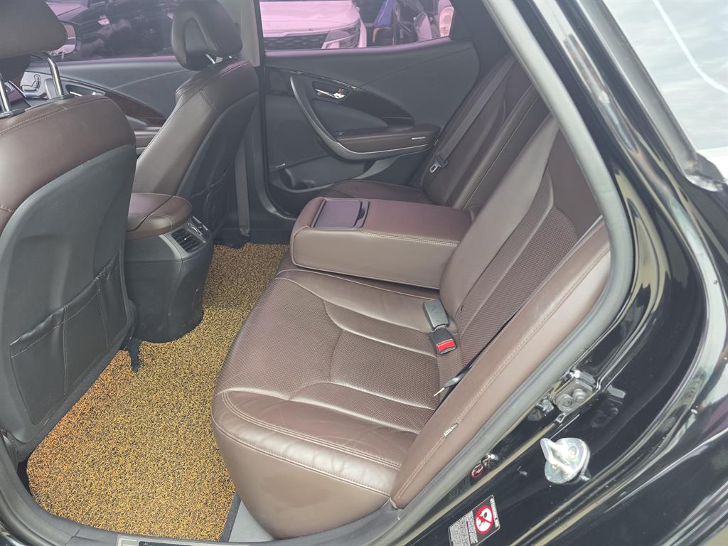 HYUNDAI Grandeur - Vista 8
