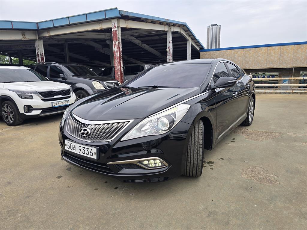 HYUNDAI Grandeur - Vista 2