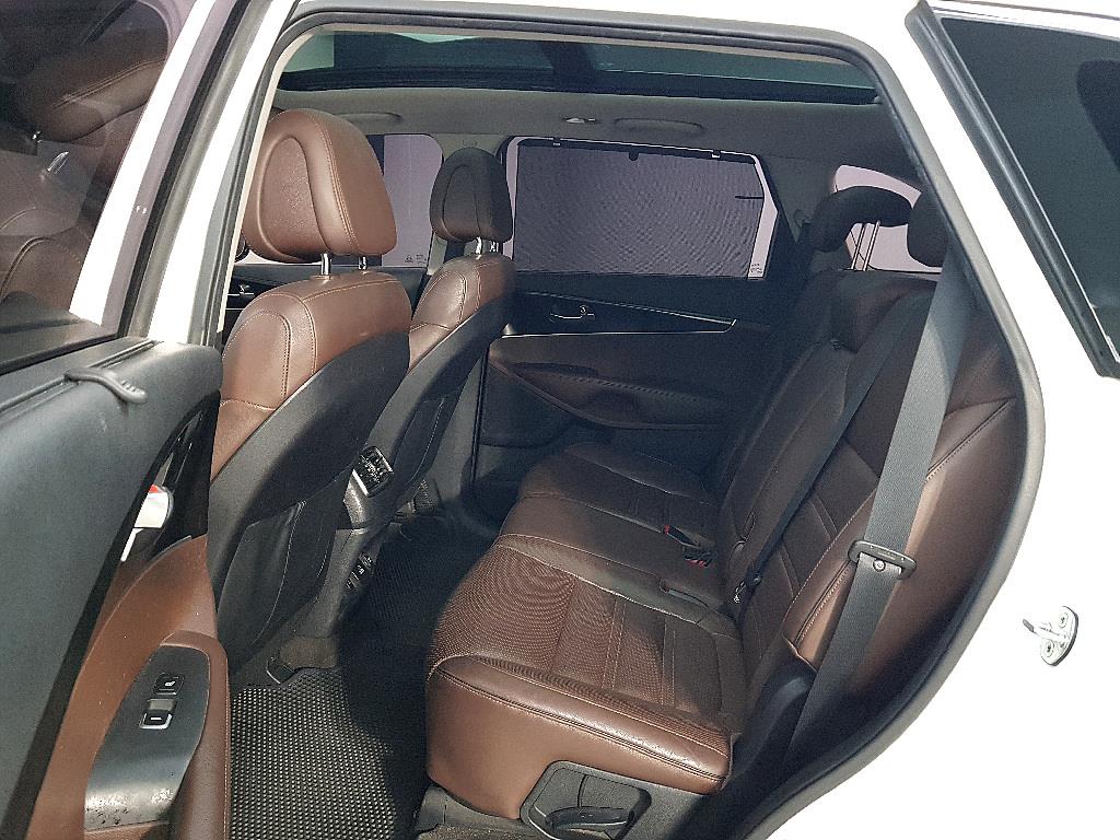 KIA Sorento - Vista 9