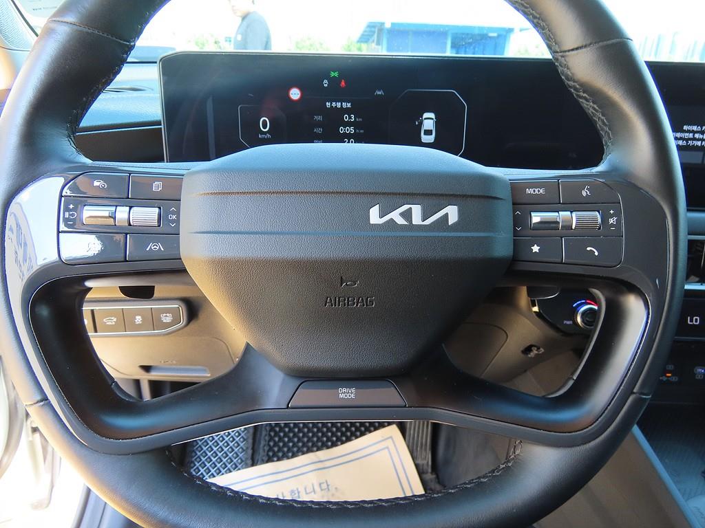 KIA K8 - Vista 10