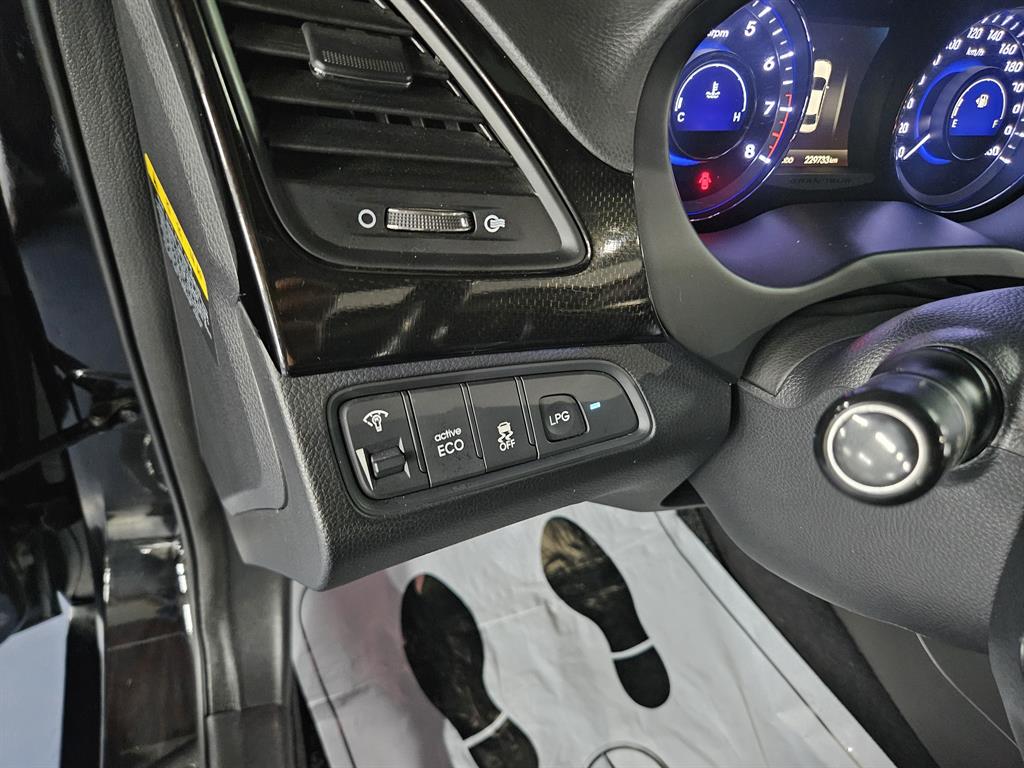 HYUNDAI Grandeur 2012 Negro - Importación desde Corea - HF Imports Iquique - Foto 13