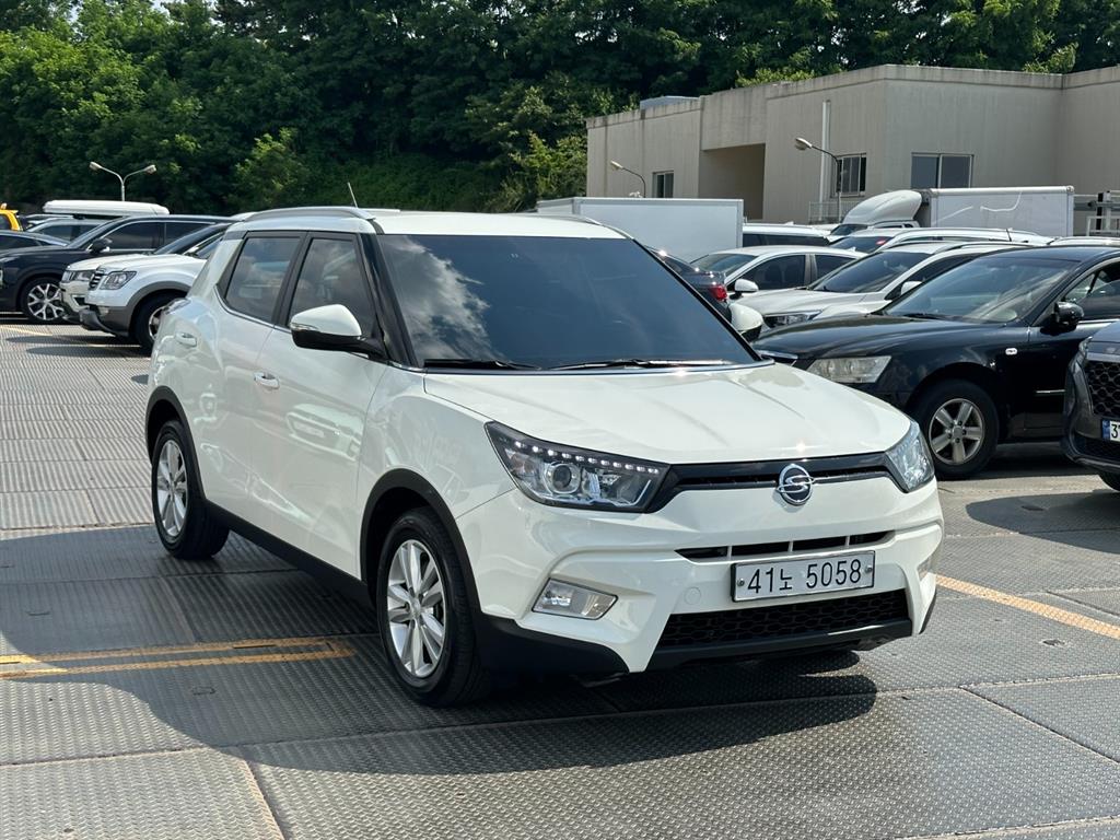 Ssangyong Tivoli - Vista 5