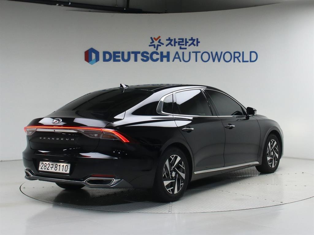HYUNDAI Grandeur - Vista 2