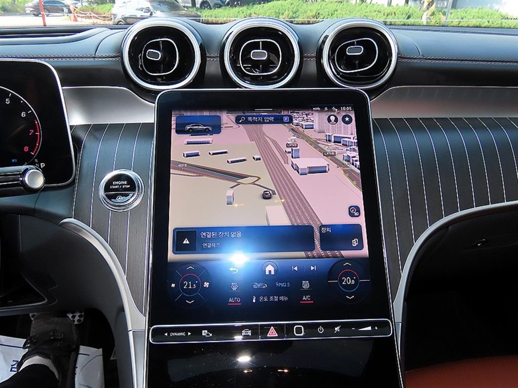 Mercedes Benz GLC Class - Vista 12