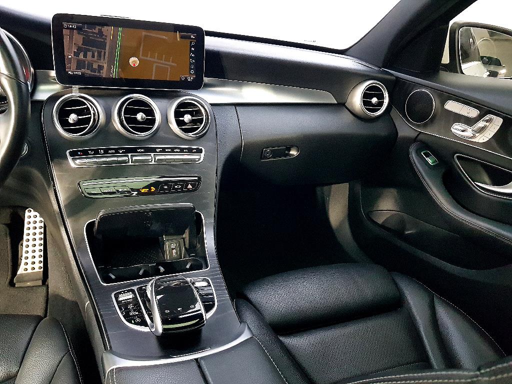 Mercedes Benz C Class - Vista 10