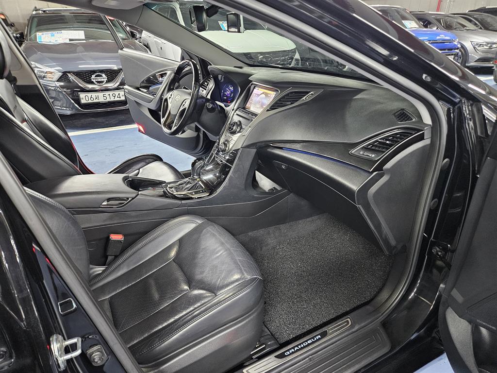 HYUNDAI Grandeur 2012 Negro - Importación desde Corea - HF Imports Iquique - Foto 18