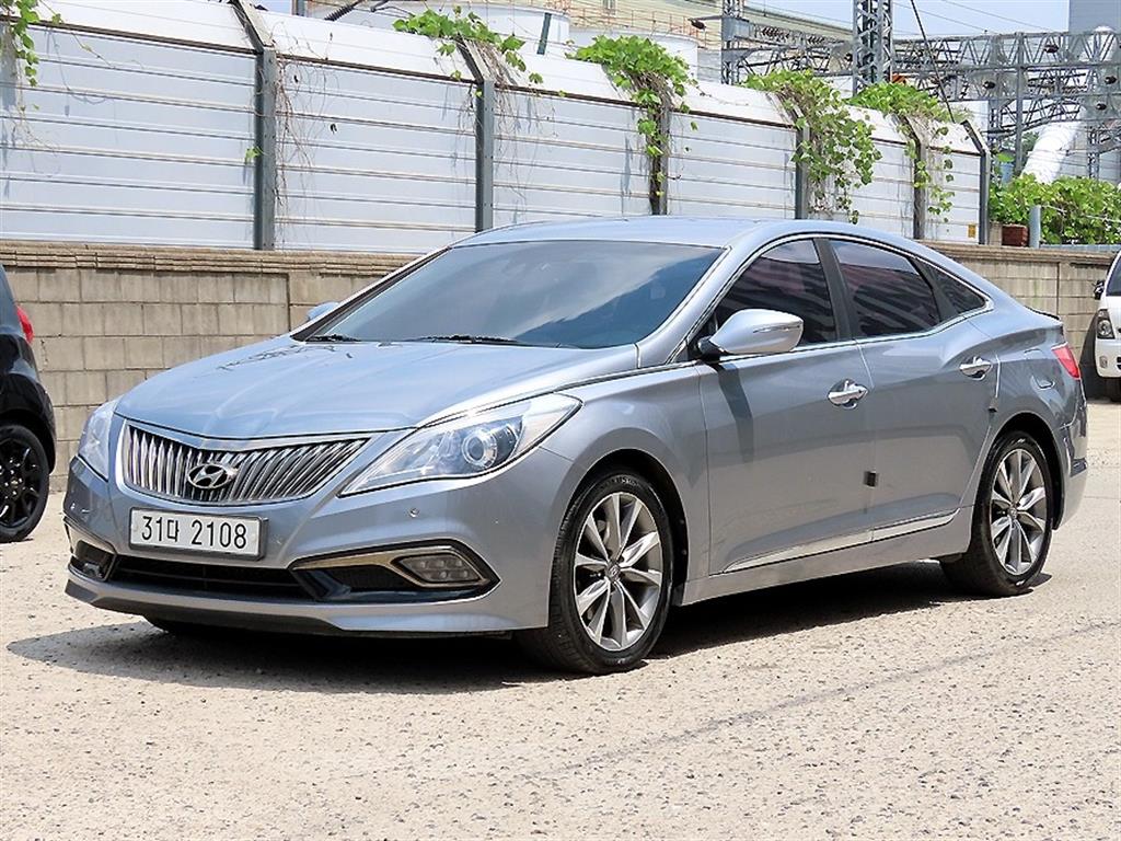 HYUNDAI Grandeur - Vista 2