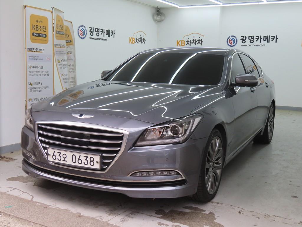 HYUNDAI Genesis - Vista 2