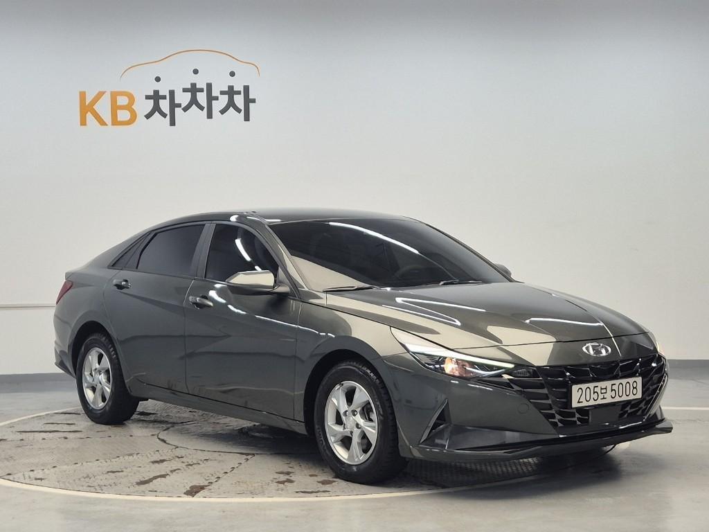 HYUNDAI Avante - Vista 4