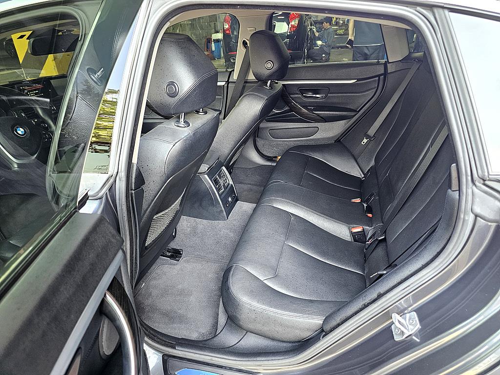 BMW 4 Series - Vista 9
