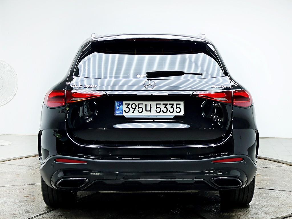 Mercedes Benz GLC Class - Vista 5