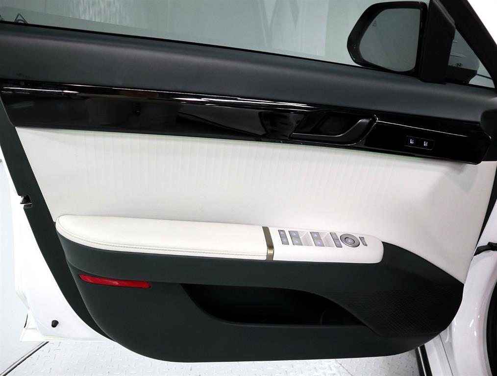 HYUNDAI Grandeur - Vista 8