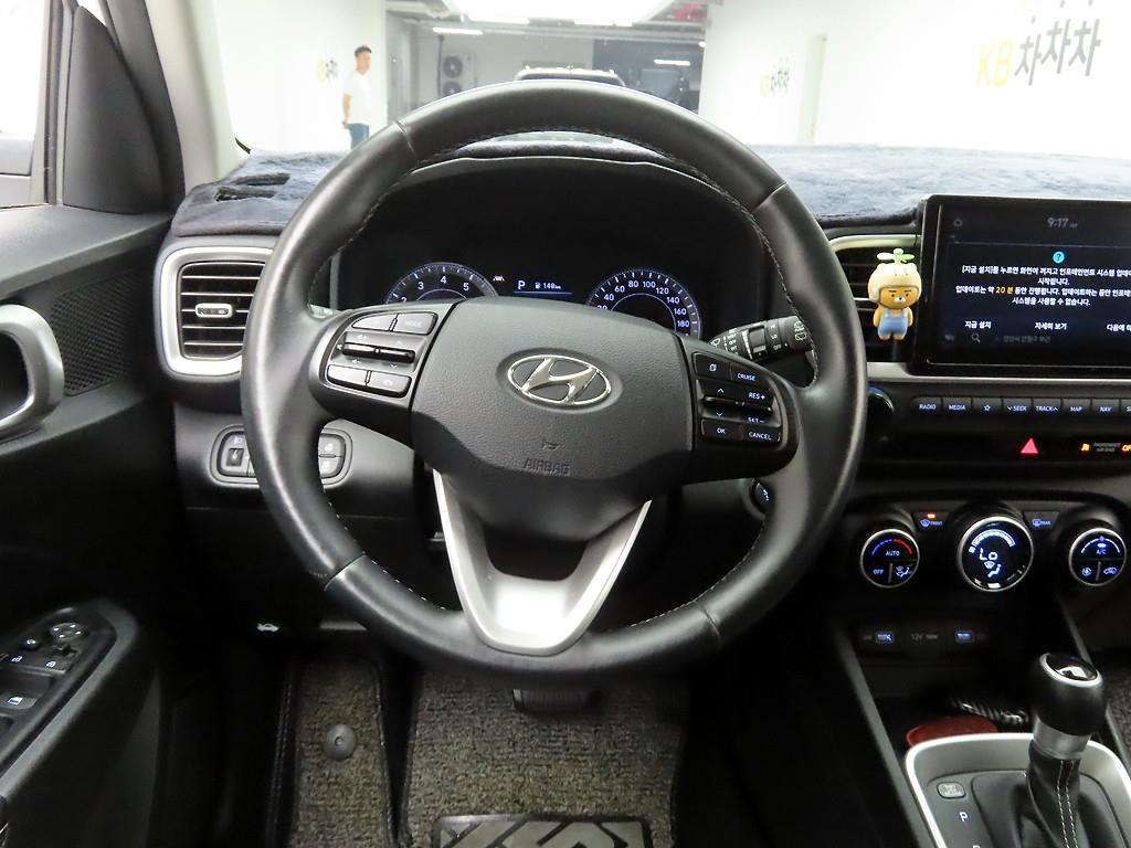 HYUNDAI Venue - Vista 7