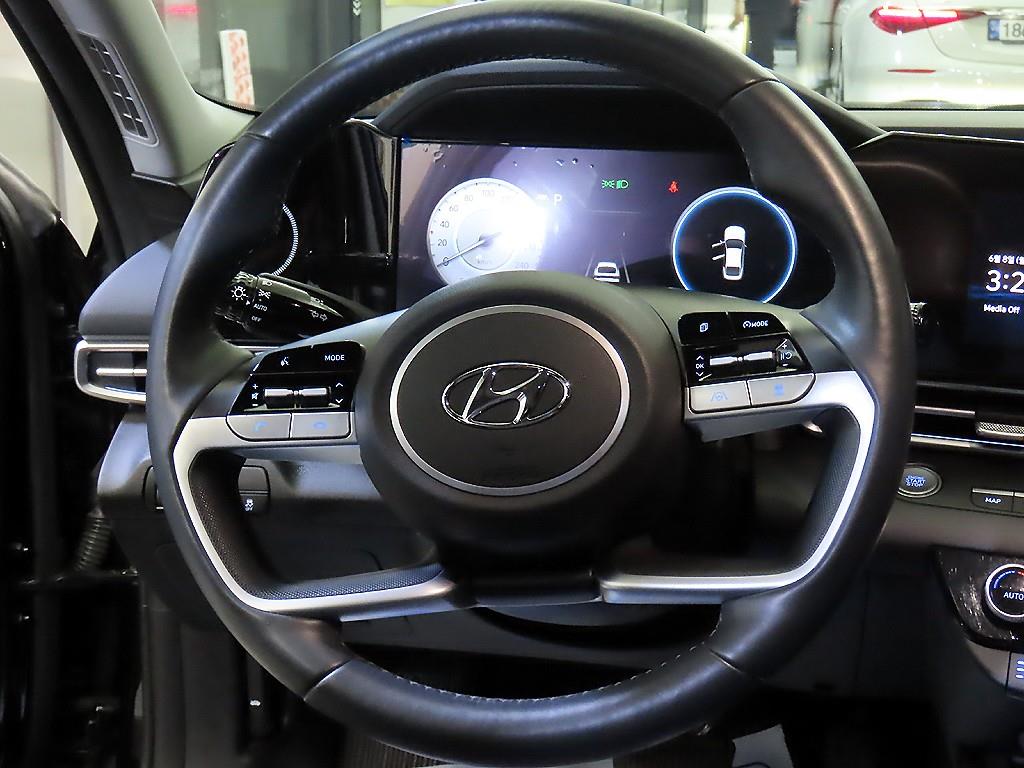 HYUNDAI Avante - Vista 8