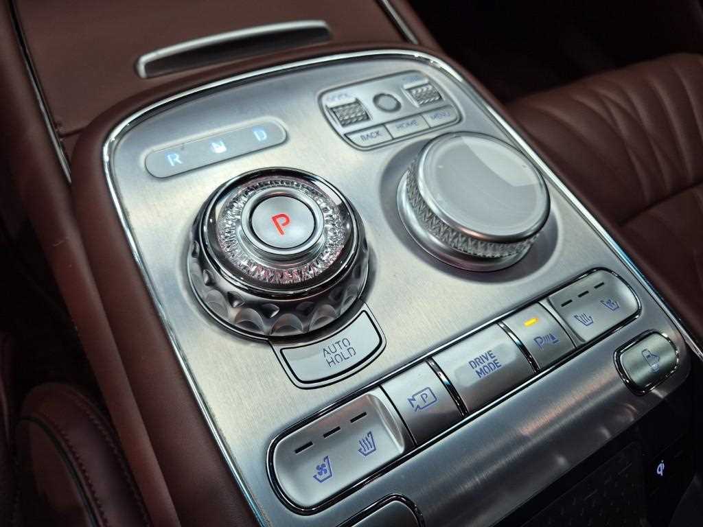Genesis G90 - Vista 8