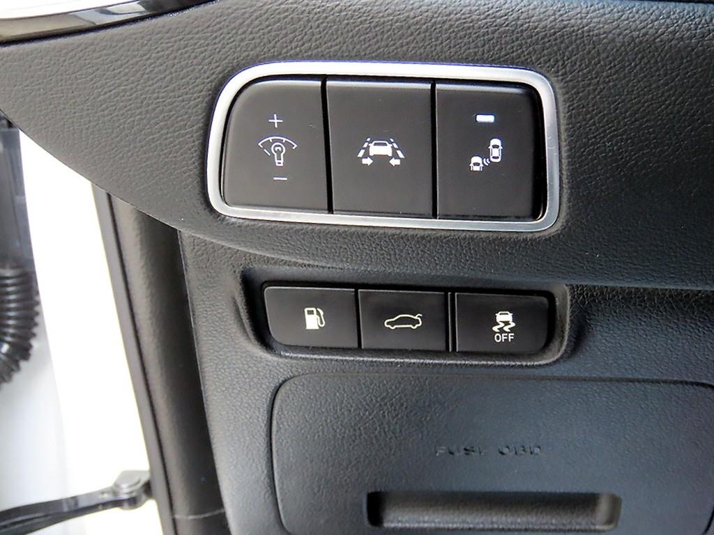 HYUNDAI Grandeur - Vista 12