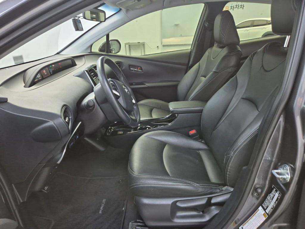 Toyota Prius - Vista 11